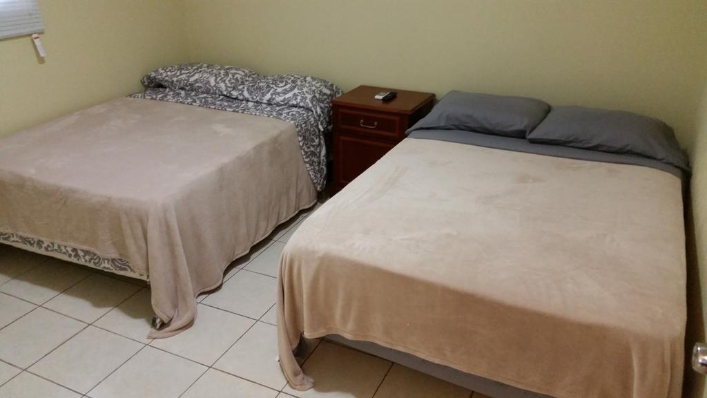 Paramira Apartment Oranjestad Zimmer foto